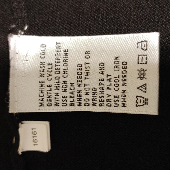 🐛 August Silk Sweater - Picture 9 of 9